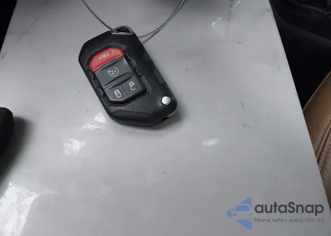 2022 Jeep Wrangler Unlimited Sahara 4X4 z USA, uszkodzony, nr VIN 1C4HJXEG6NW113227